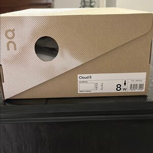 On Running White Athletic Shoes Cloud 5